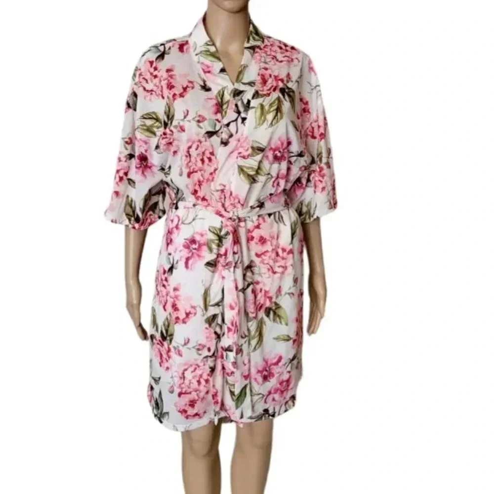 Show Me Your Mumu Robe Women's OS (One Size) Short Light Weight Floral Robe